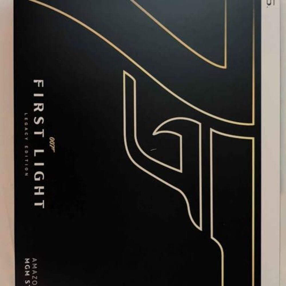 007 First Light Legacy Edition PS5